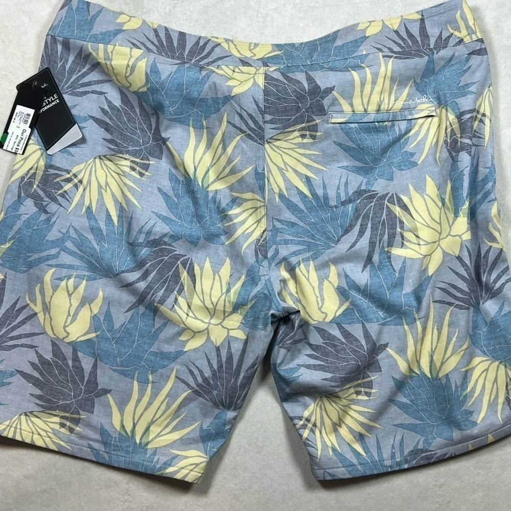 NWT Travis Mathew 42W Lifestyle Palm Floral Pattern Stretch Band Trunks Swim